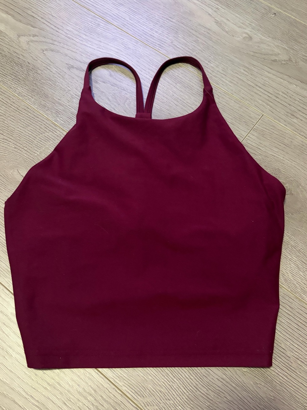 Women’s burgundy athletic cropped top